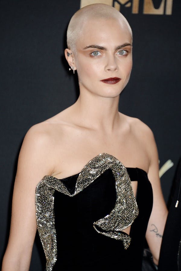 Portræt af Cara Delevingne