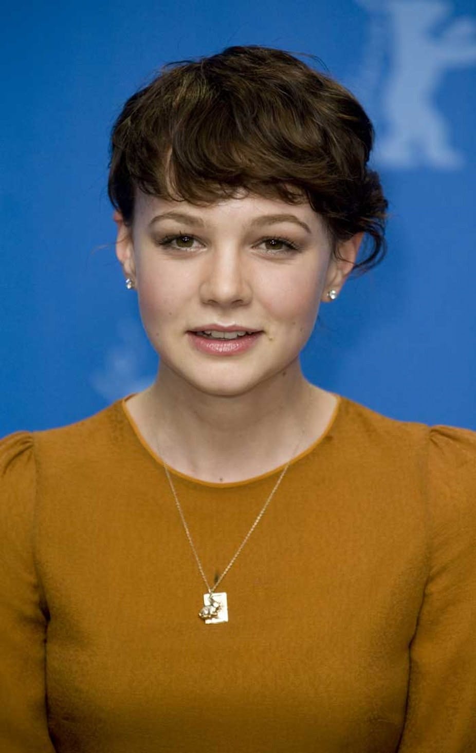 En mørkhåret Carey Mulligan
