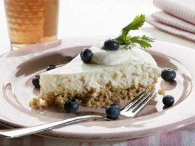 https://imgix.femina.dk/cheesecake_1.jpg