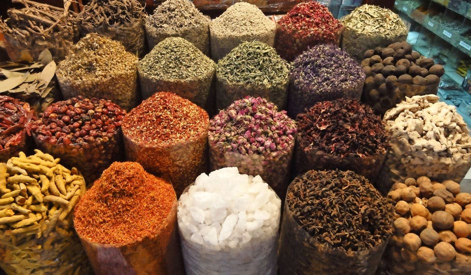 https://imgix.femina.dk/dubai-spice-souk.jpg