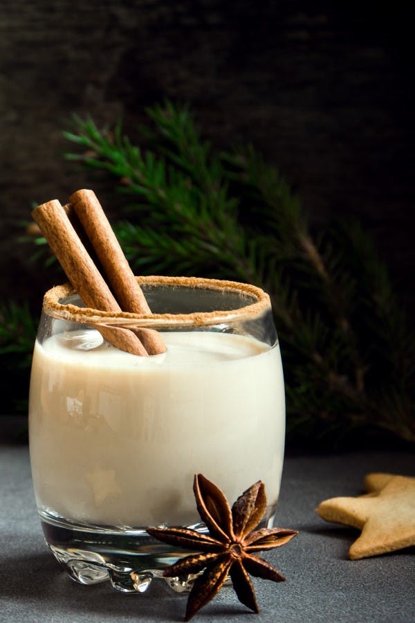 Eggnog- eller æggepunch-opskrift til julehygge