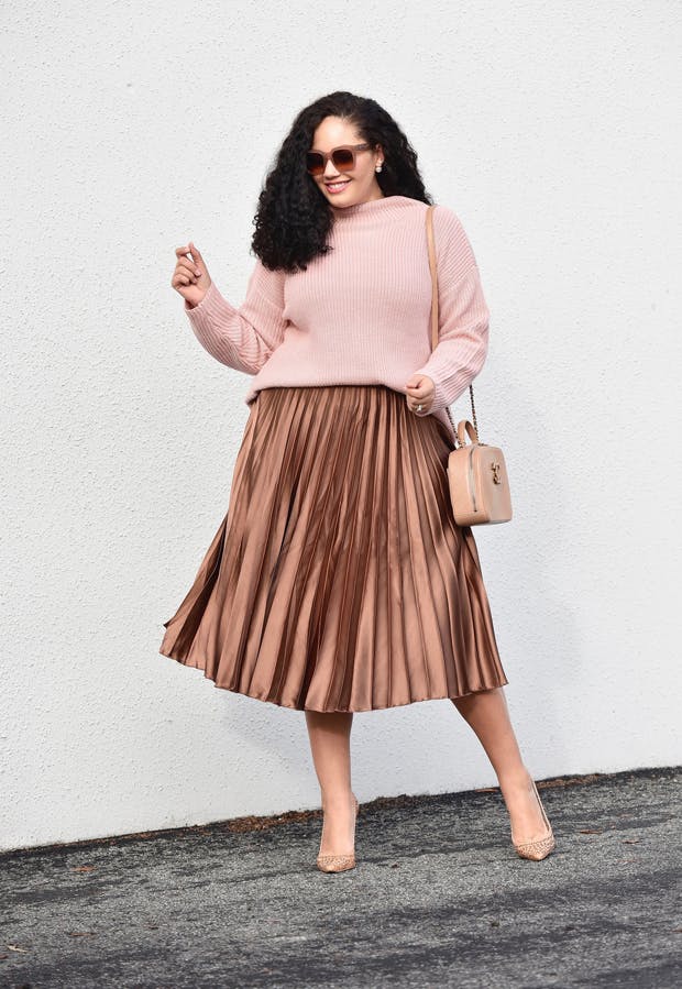 https://imgix.femina.dk/girlwithcurves_0.jpg