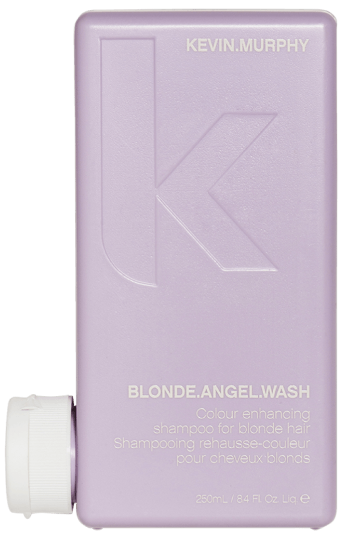 En blonde-shampoo kan hjælpe dig af med det gullige skær, man kan få i gråt hår.