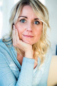 https://imgix.femina.dk/hellepoulsen.jpg