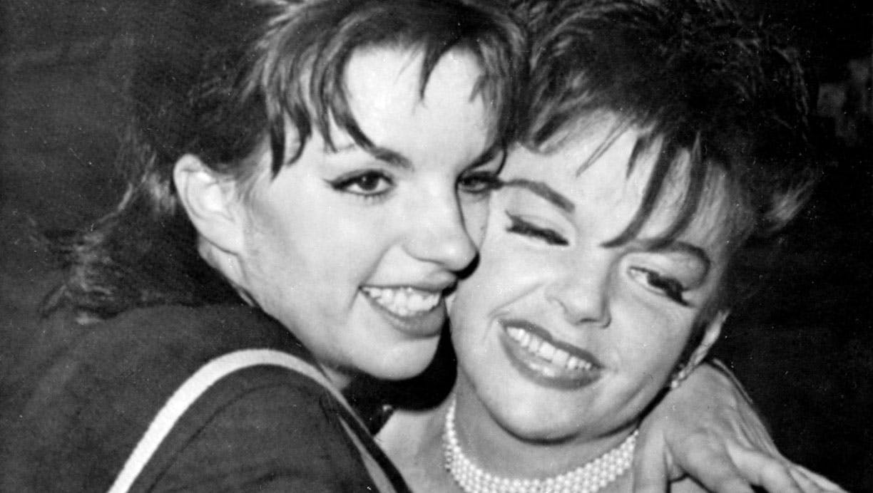 https://imgix.femina.dk/liza-minelli-og-judy-garland.jpg