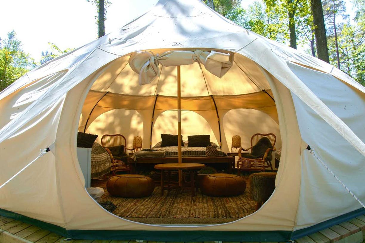https://imgix.femina.dk/lotus_belle_18142_skyttehuset_optimized.png