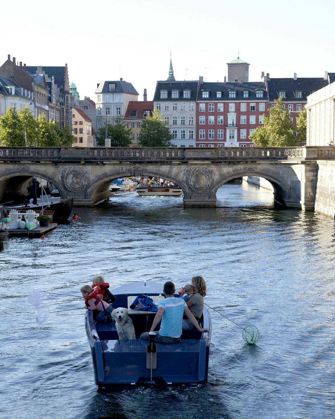 copenhagen-marmorbroen-goboat-canal.