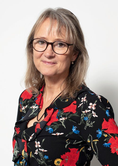 https://imgix.femina.dk/makeover-1_16.jpg