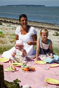 https://imgix.femina.dk/media/076f556f9b644f67bbad90c70c6caff1.jpg