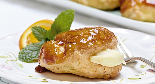 Vandbakkelser med appelsincreme