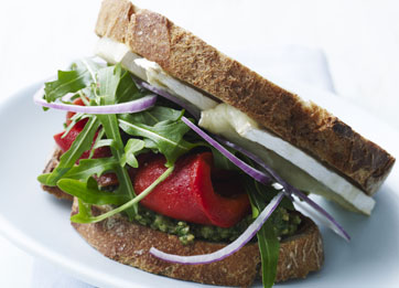 Sandwich med brie og valnødder