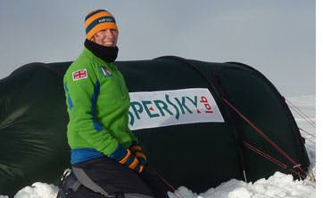 https://imgix.femina.dk/media/24c1fc2fc15e4ef887dd7b9c1c3ae59c.jpg