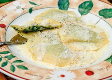 ravioli med skvalderkål