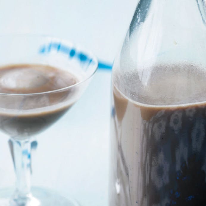 https://imgix.femina.dk/media/article/1147-chokoladelikoer.jpg