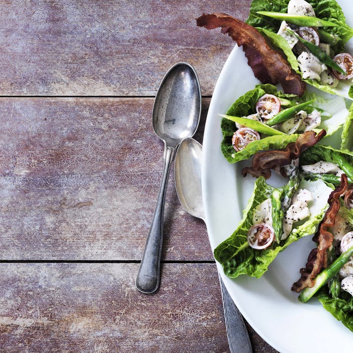 LCHF - Low-Carb-High-Fat - går ud på at spise færre kulhydrater og mere fedt,