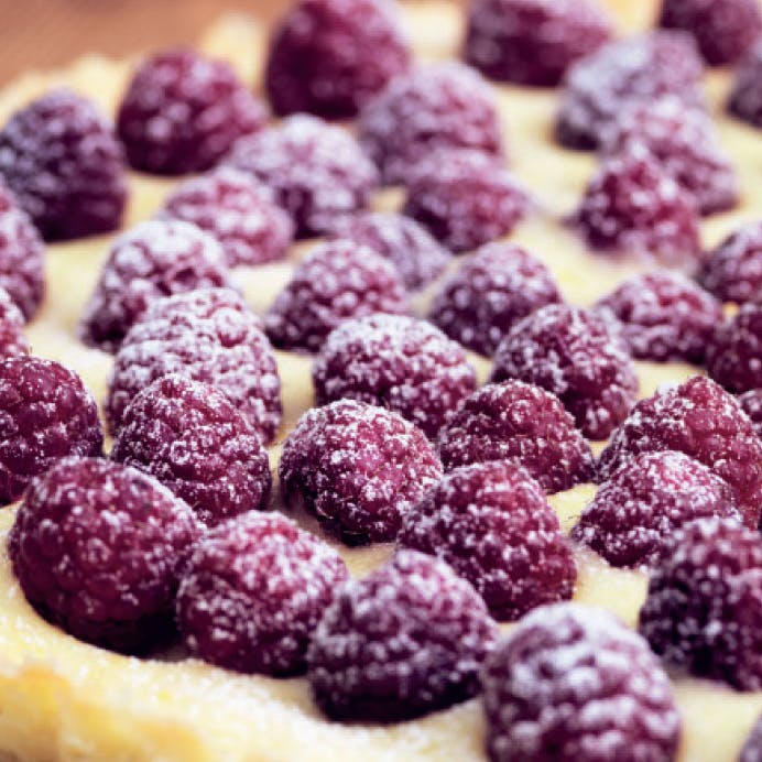 Fransk tærte med citroncreme og hindbær