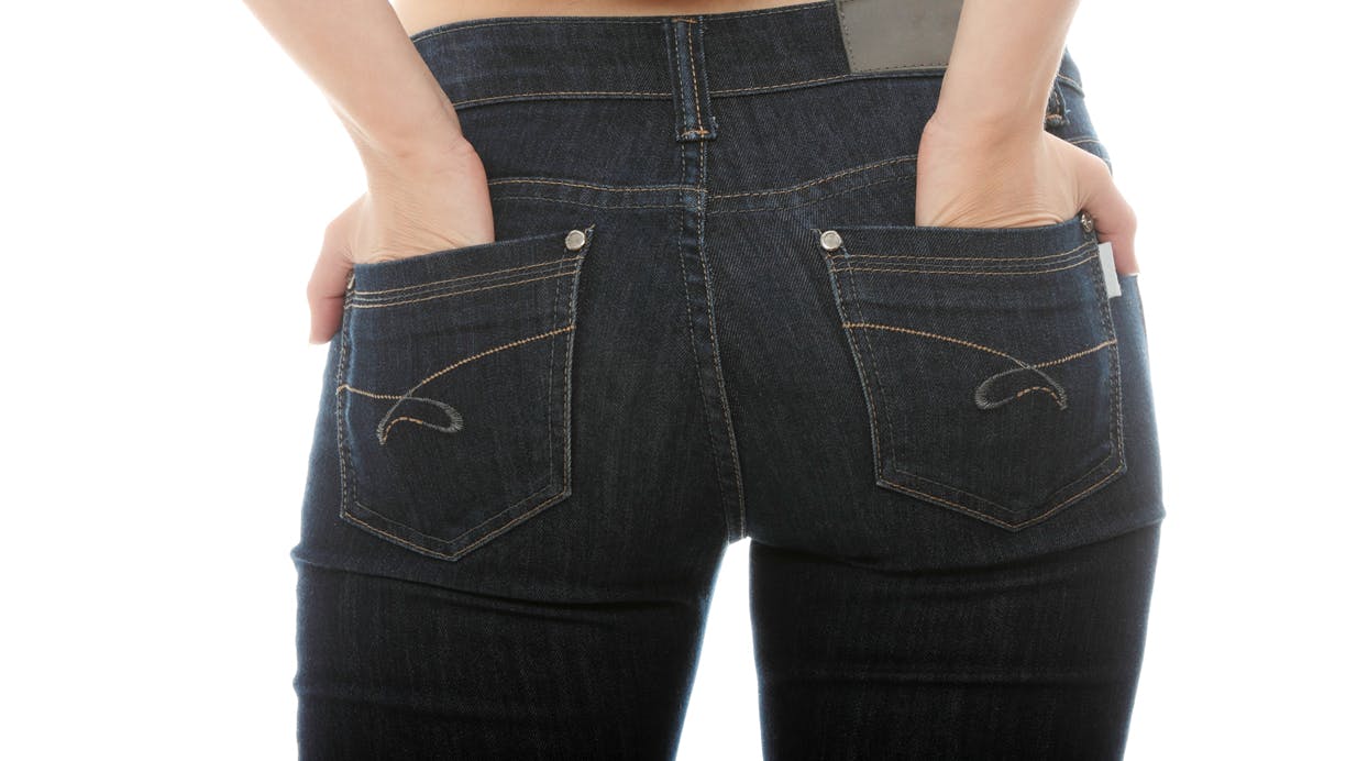 https://imgix.femina.dk/media/article/1418_saadan_vil_danske_kvinder_have_deres_jeans.jpg
