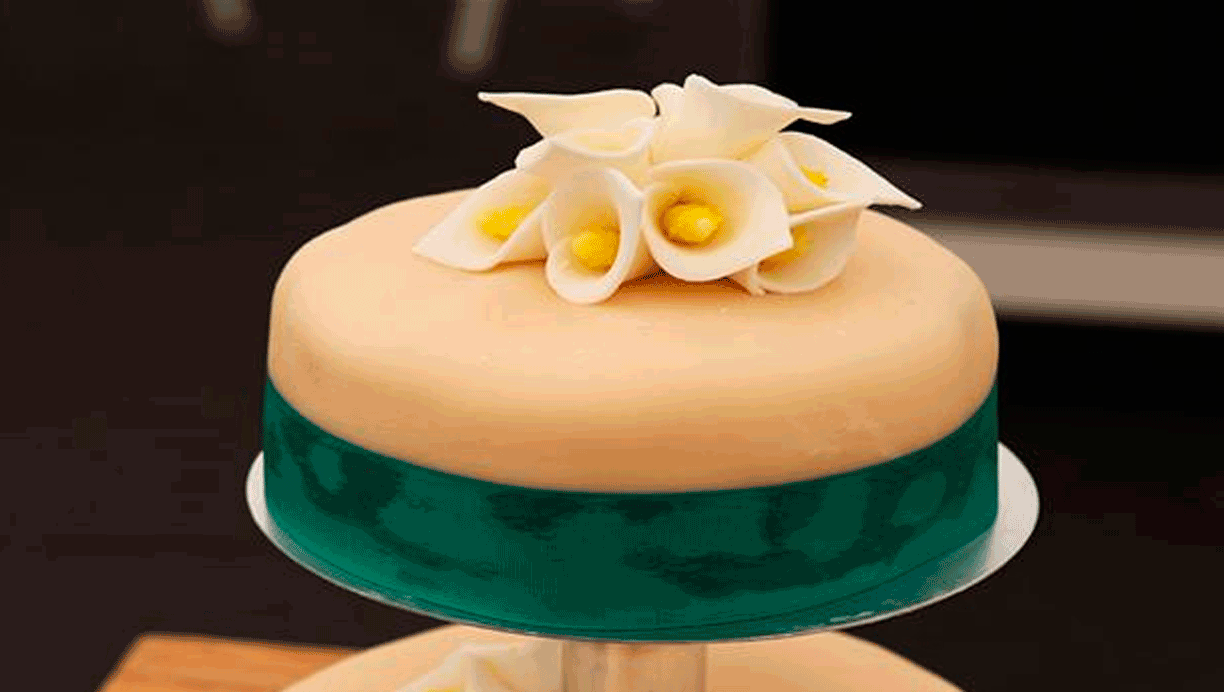 Bryllupskage med solbær og Asti