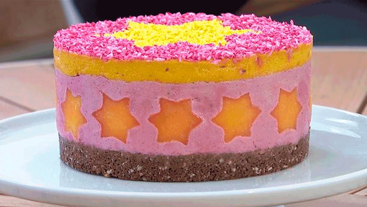 RAW-cake med jordbær og mango