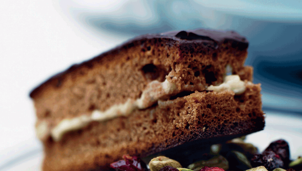 Honningsnitter med smørcreme og æblekompot