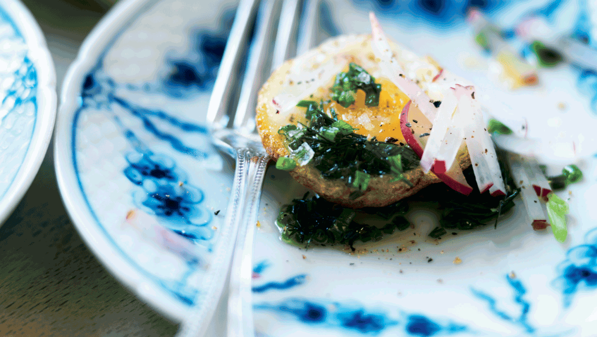 Vagtelæg med radiser og purløgsolie 