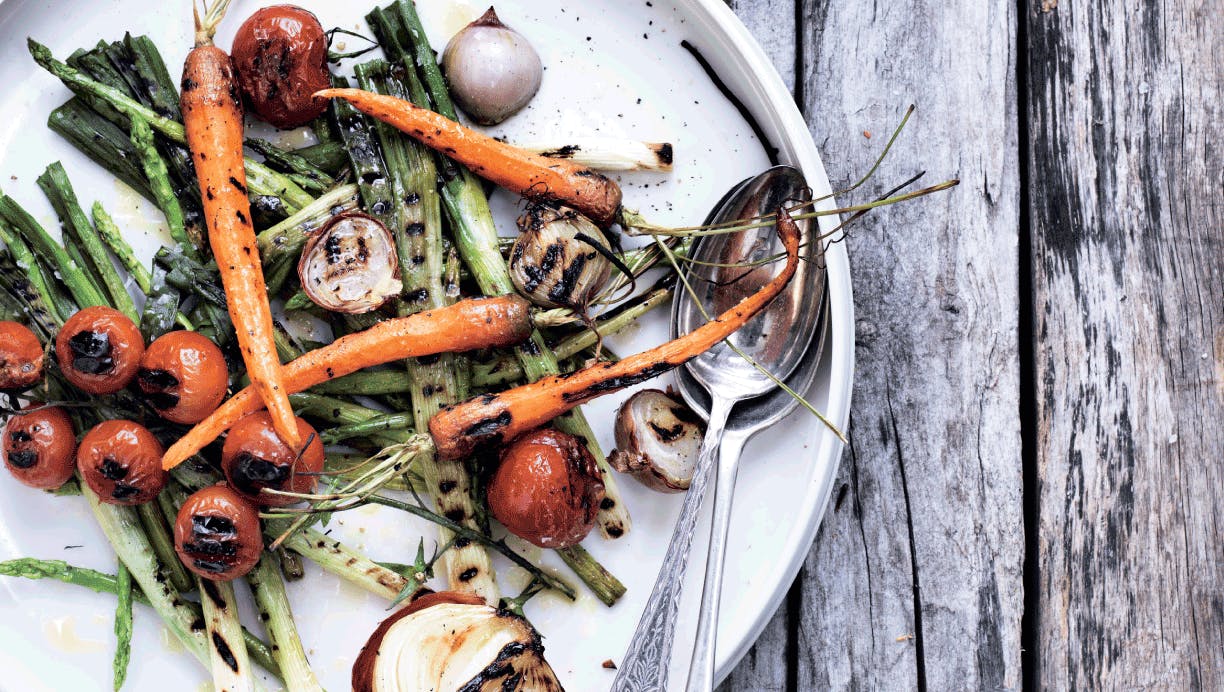 https://imgix.femina.dk/media/article/1528-grillet-salat.png