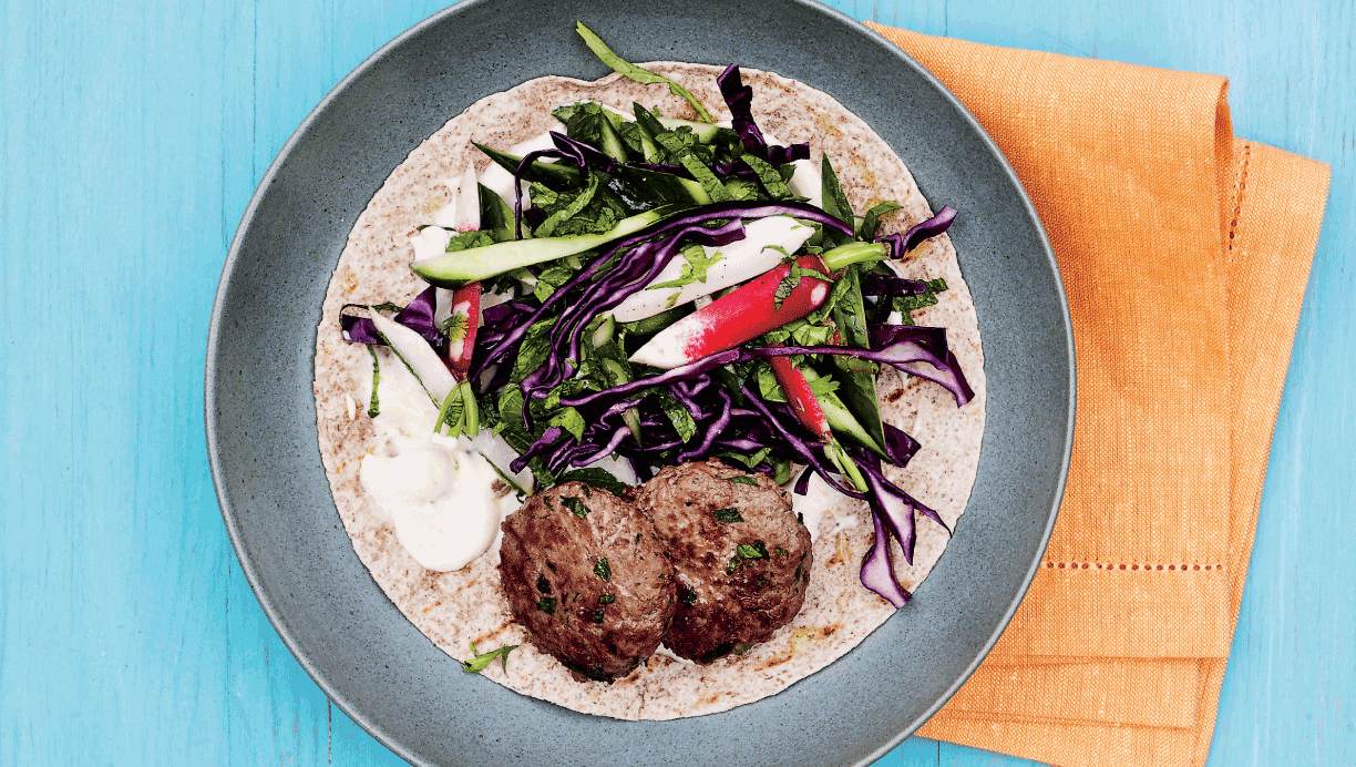 Fladbrød med lammekødboller 