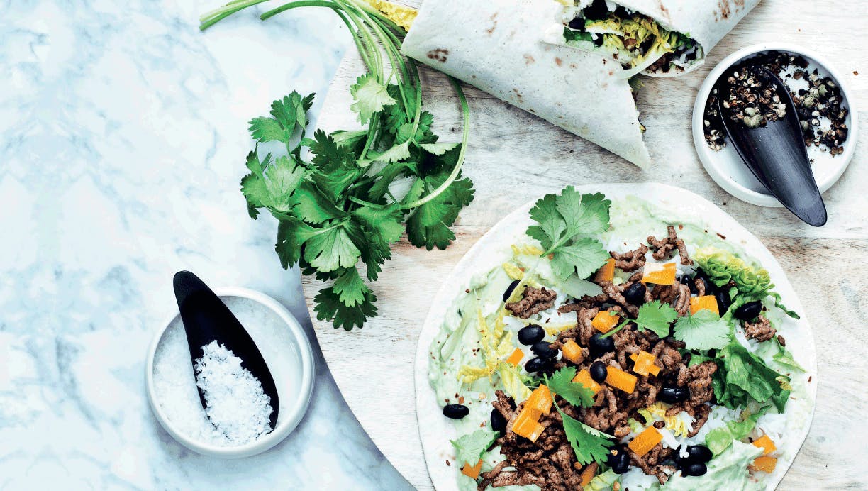 Tortillapandekager med krydret oksekød og guacamole