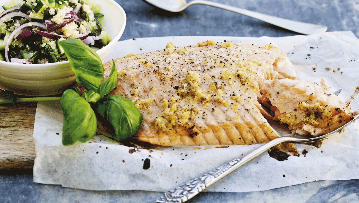 Bagt laks med ingefær og quinoasalat