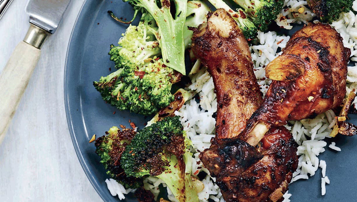 Fivespice-kylling med sprødstegt broccoli og ris