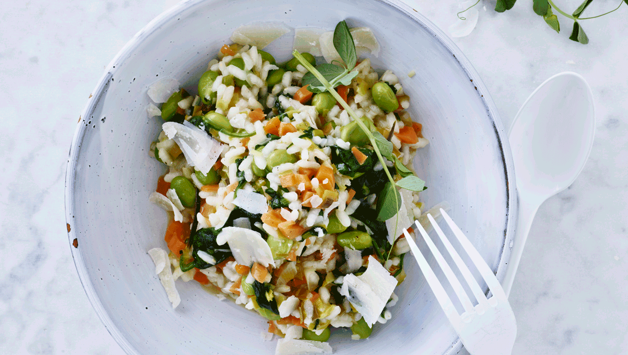 Risotto med edamamebønner, porrer og gulerødder 