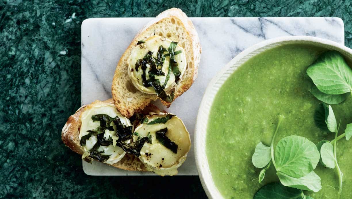 Ærtesuppe med gedeost-crostini