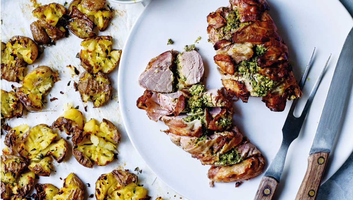 Pestofyldt mørbrad med knuste kartofler