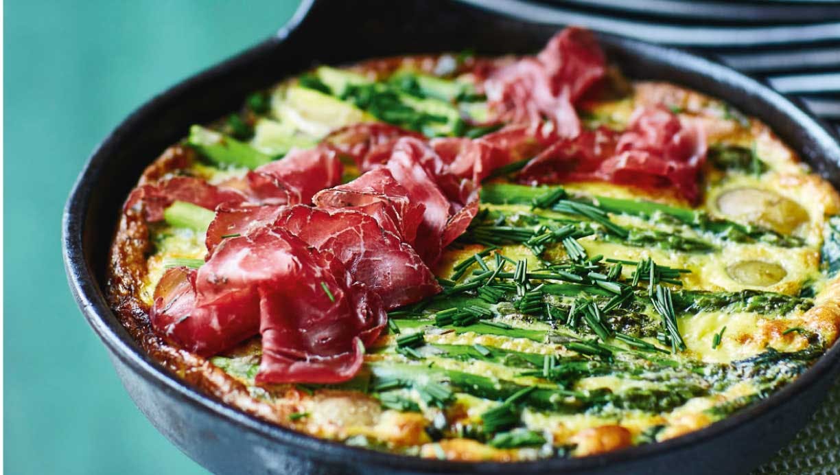 Æggekage med grøntsager og bresaola