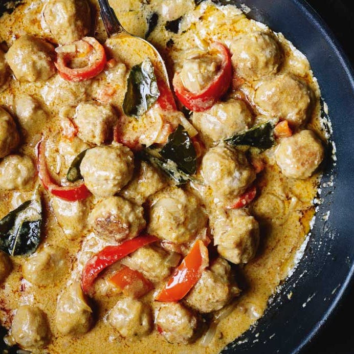 Panang curry med kyllingekødboller