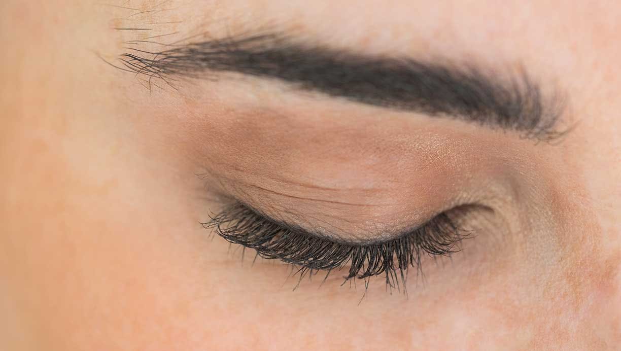 https://imgix.femina.dk/media/article/1815-microblading.jpg