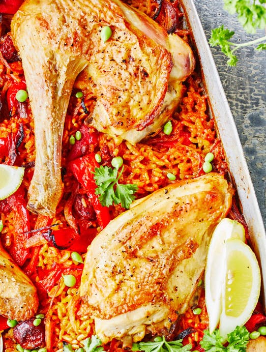 Opskrift på paella i fad.