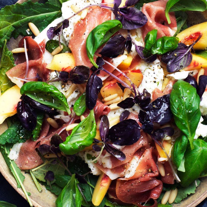 Grøn salat med mozzarella