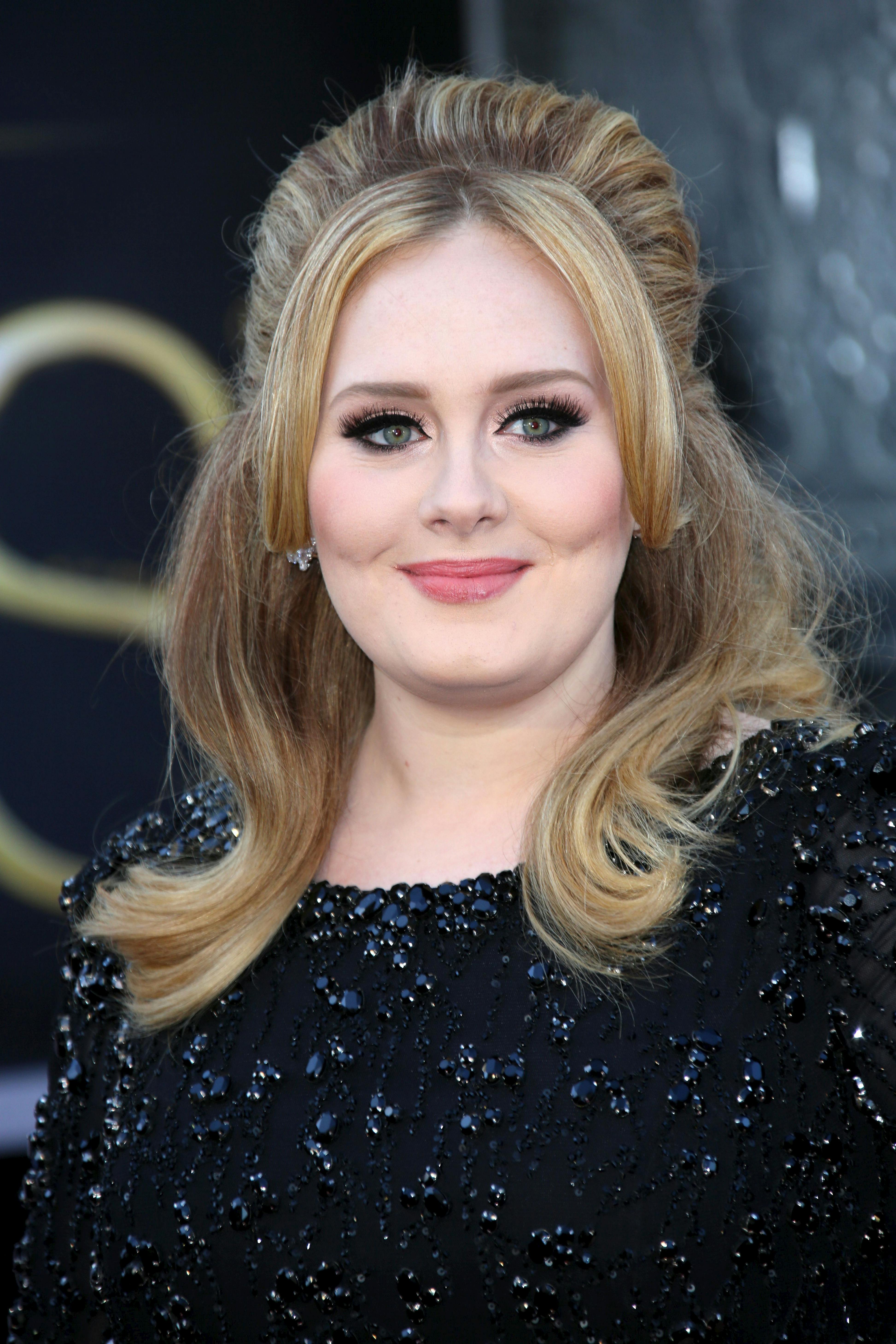 https://imgix.femina.dk/media/article/adele.jpg