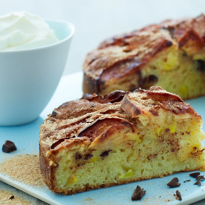 https://imgix.femina.dk/media/article/aeblekage_med_kardemomme.jpg