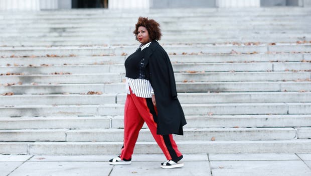 Stilikon: Kvinde med røde bukser