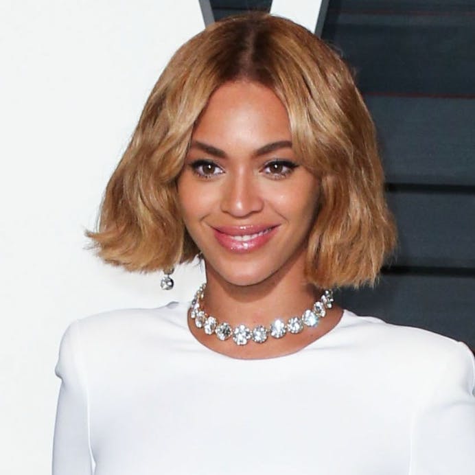 Beyonce med kort hår