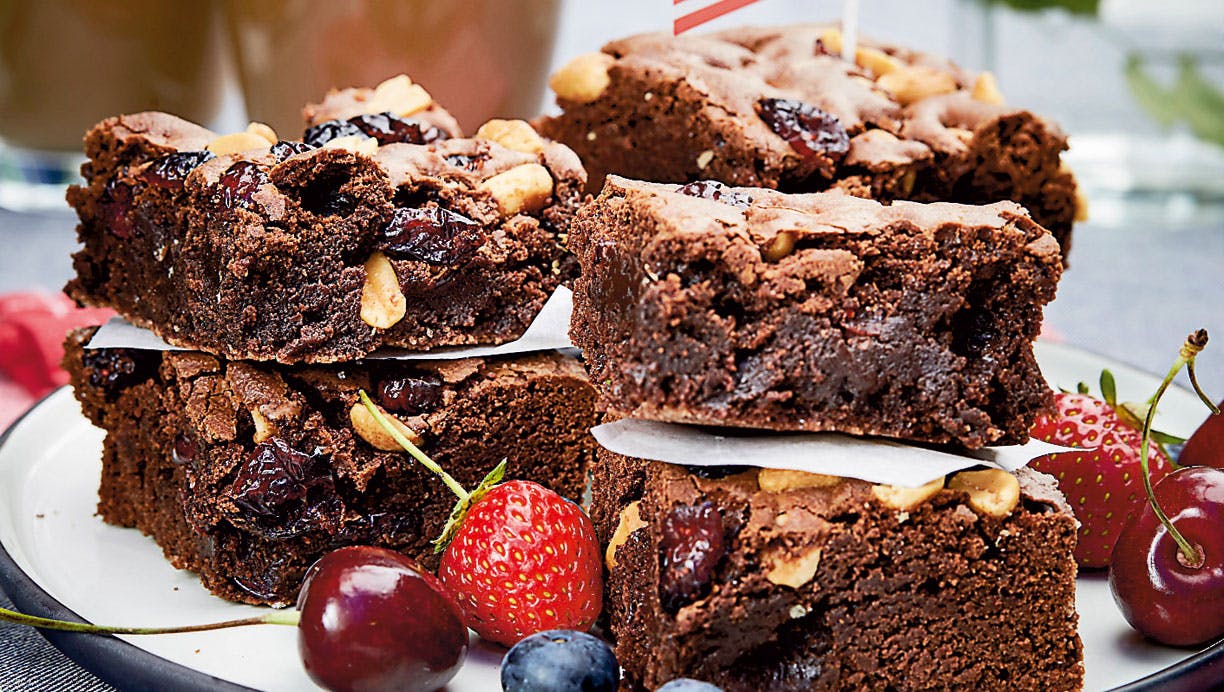 https://imgix.femina.dk/media/article/brownie.jpg