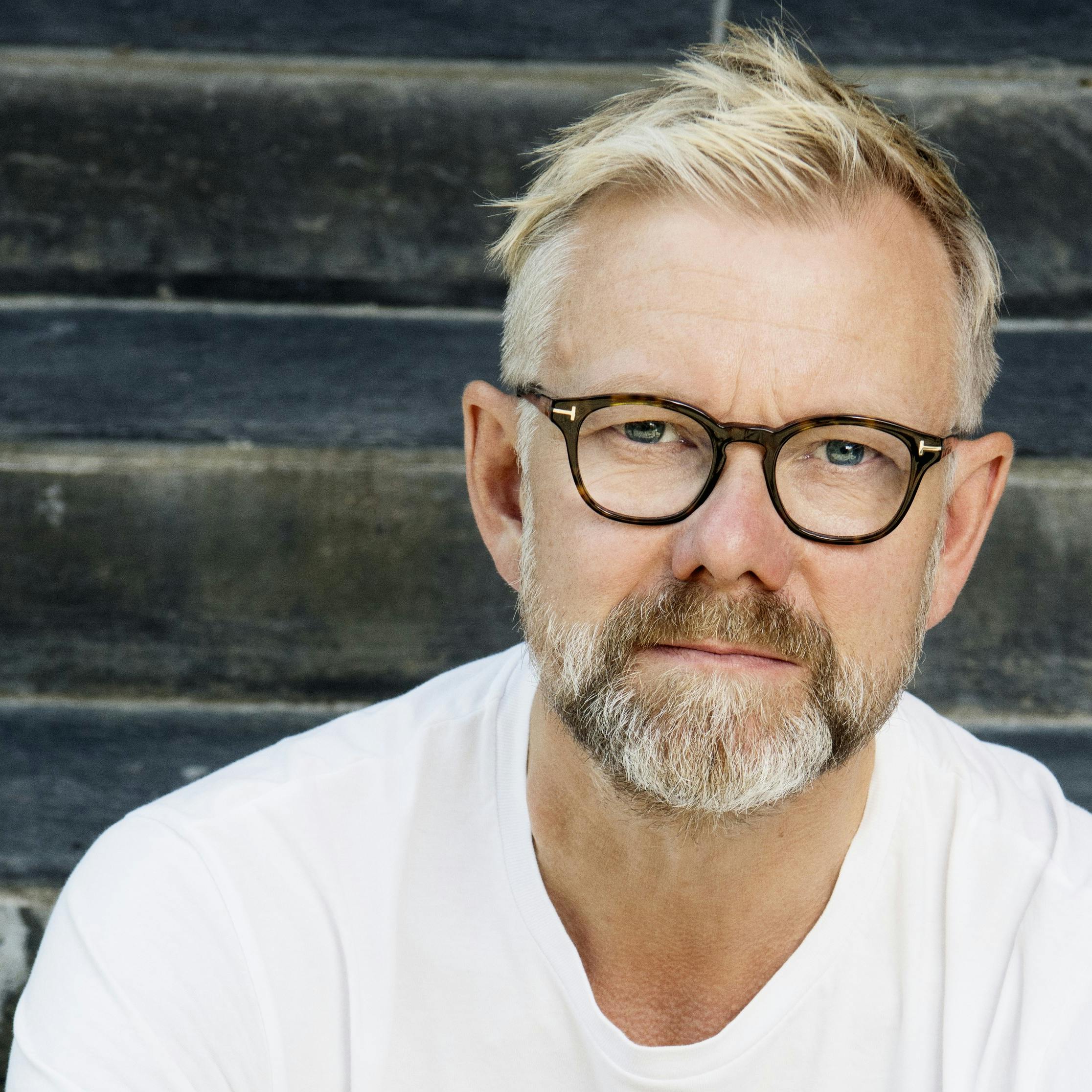 https://imgix.femina.dk/media/article/casper_christensen.png
