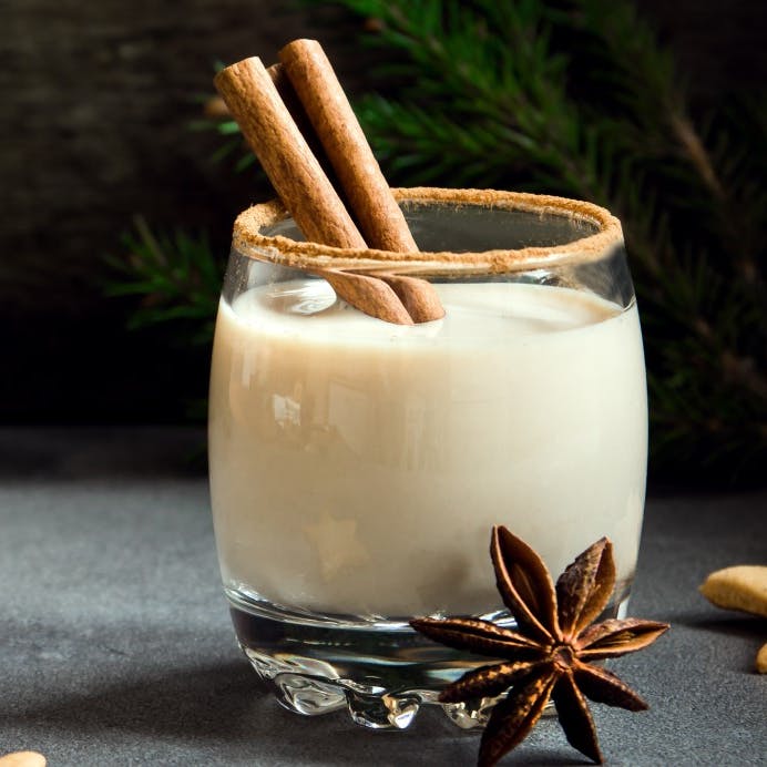 Eggnog- eller æggepunch-opskrift til julehygge