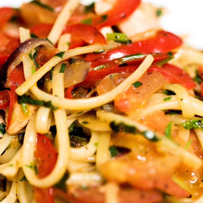 Flad mave på 2 uger: Opskrifterne til aftensmaden