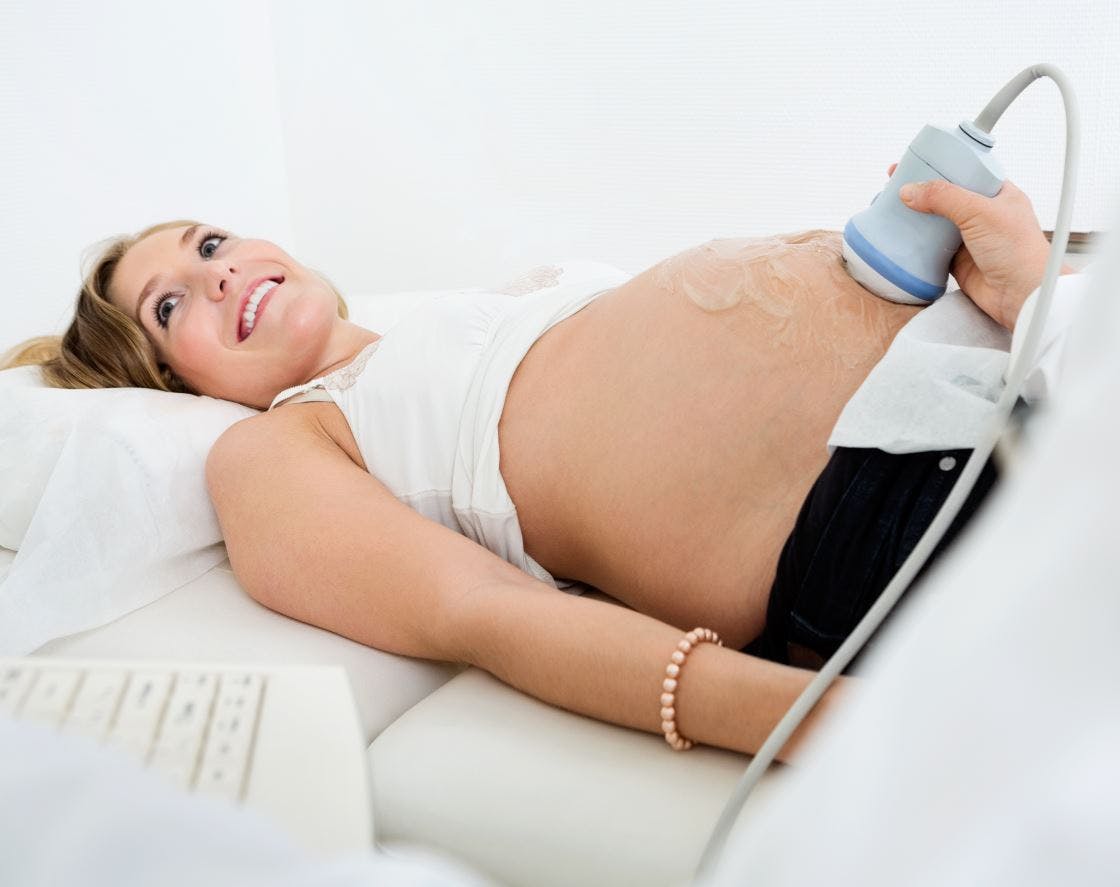 https://imgix.femina.dk/media/article/gravid.jpg