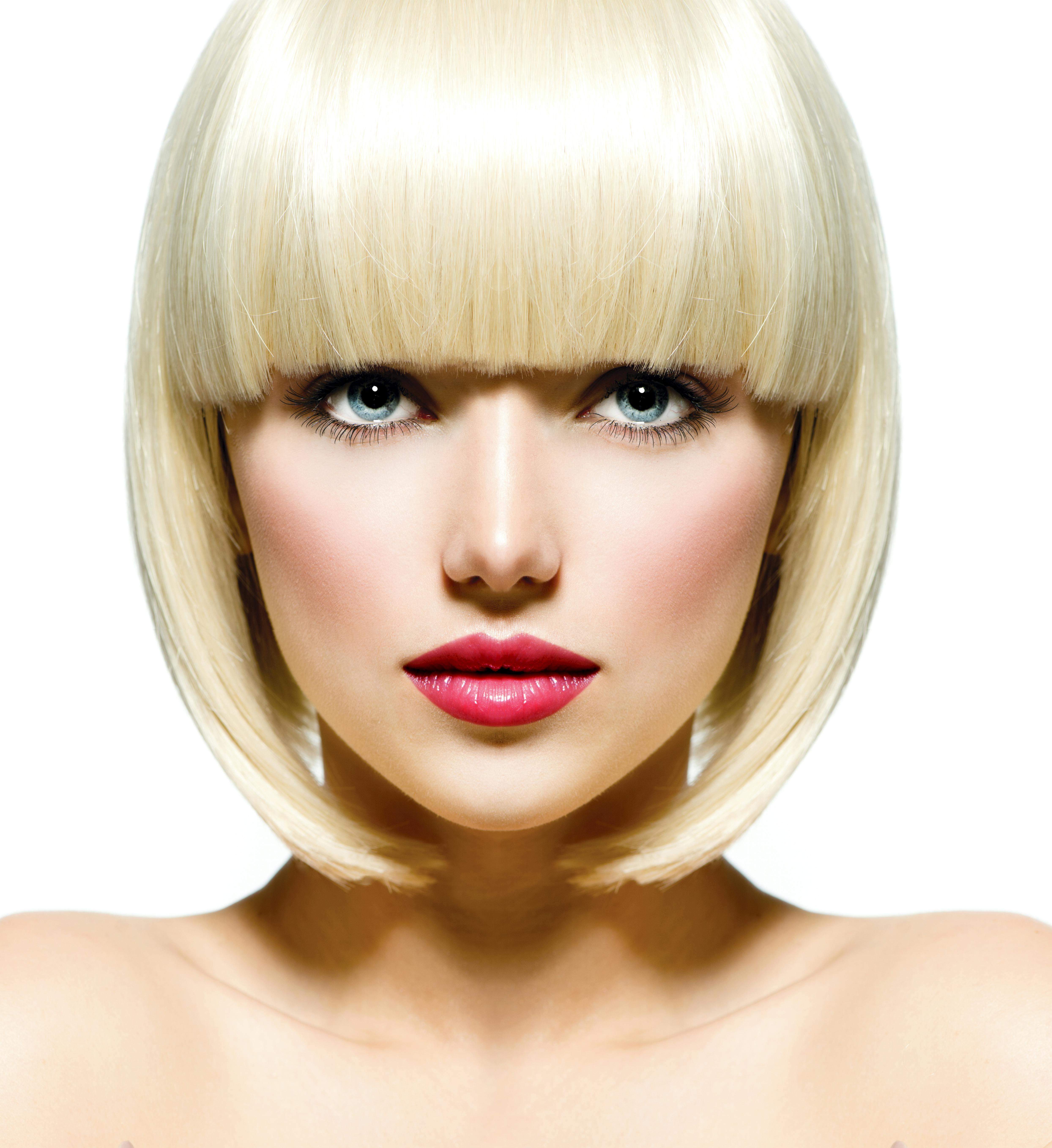 Kvinde med page i blond hår
