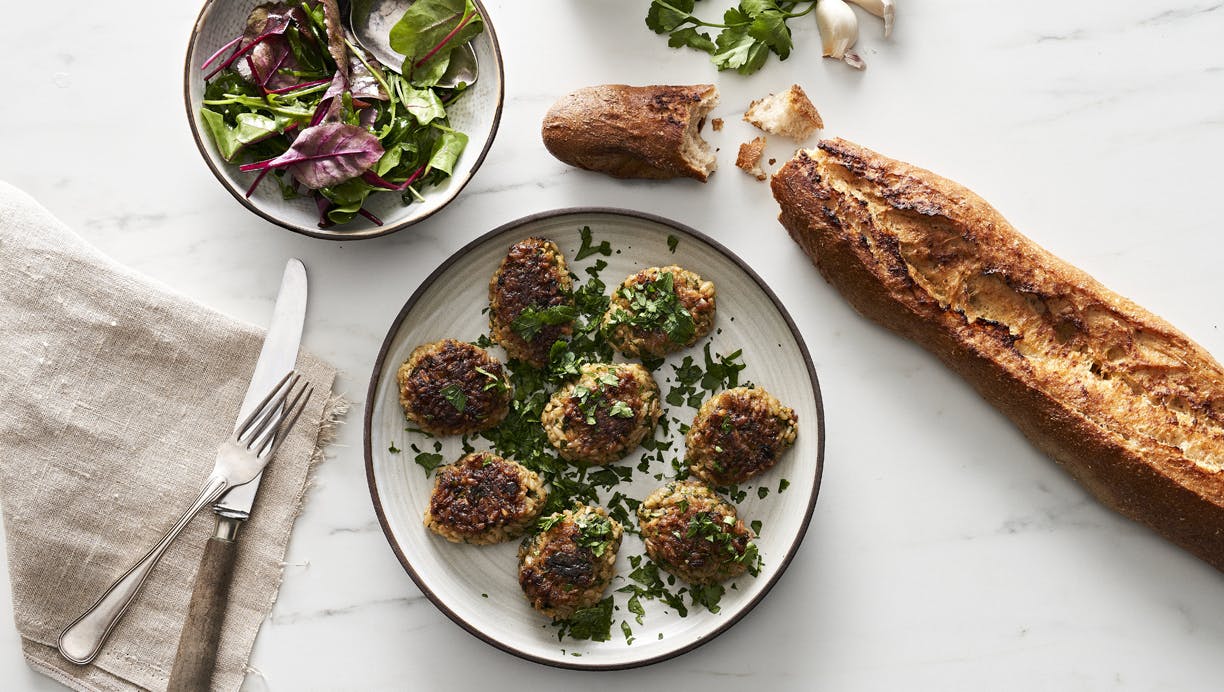 Vegetar-frikadeller med havreris