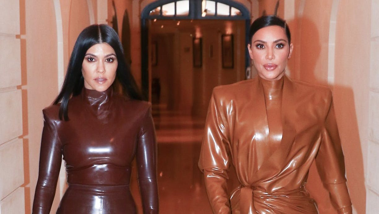 Kardashians i latex under modeugen i Paris